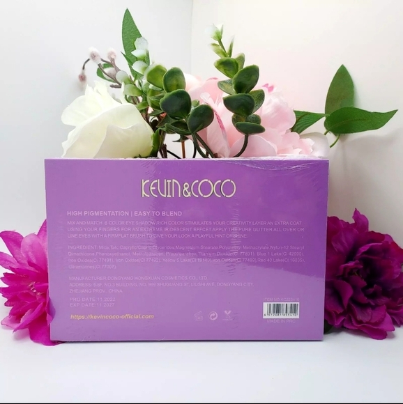 Kevin & Coco Highlighter Make-up Palette 6 Shade Gold Leaf Design Purple. - Picture 2 of 4